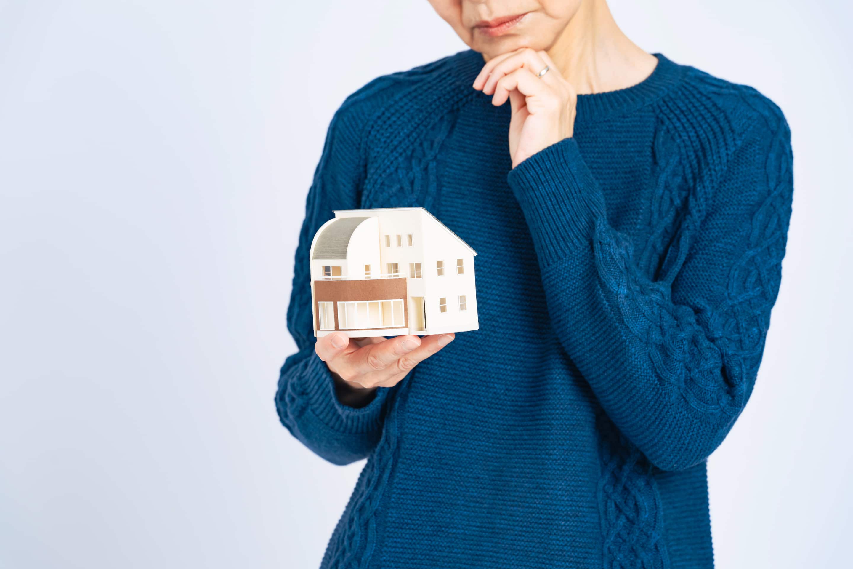 後悔する前に知っておくべき！空き家相続でよくある失敗例のイメージ